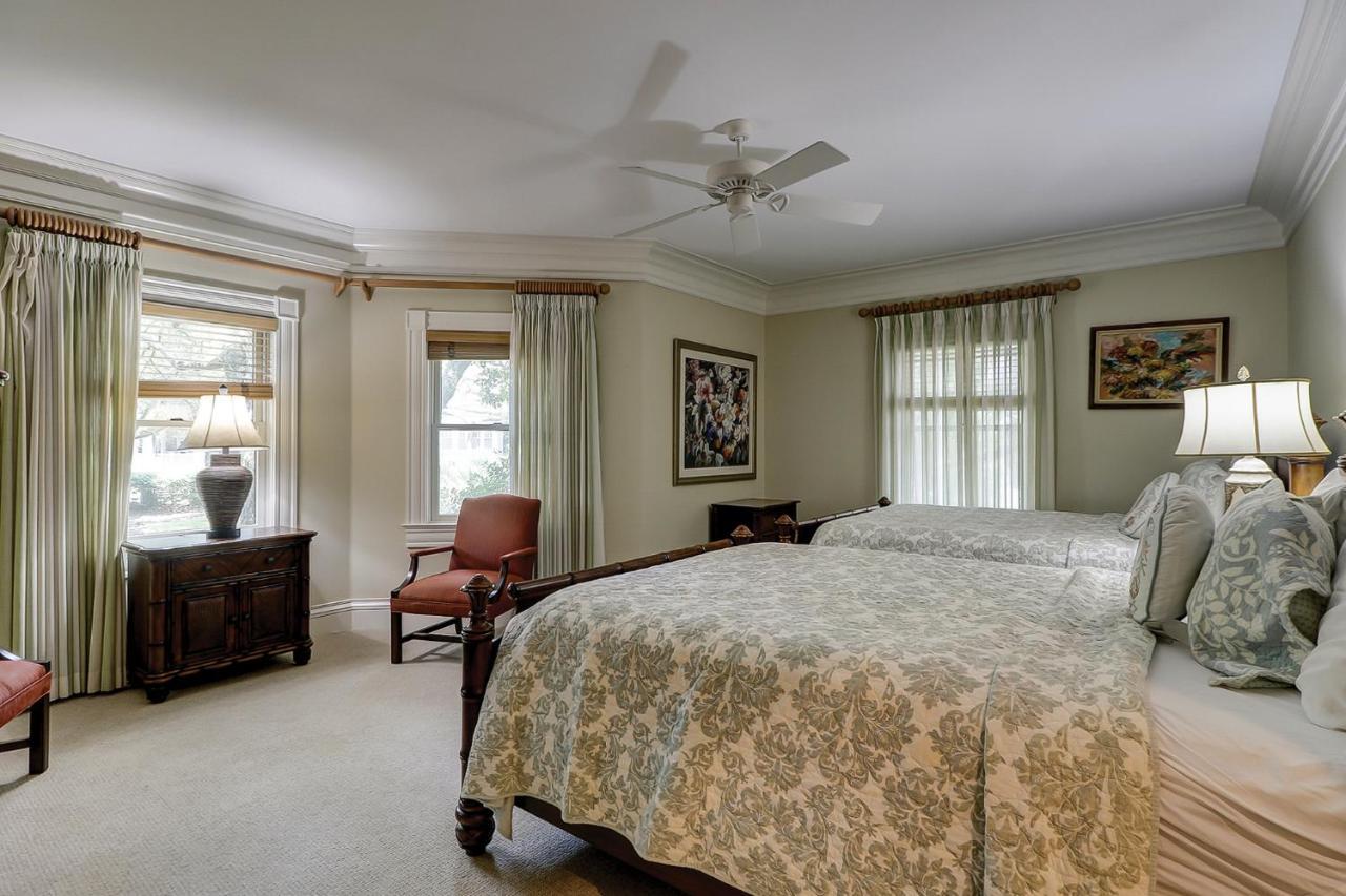 11 Iron Clad Villa Hilton Head Island Exterior photo